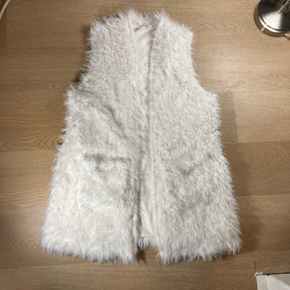 Cato Women's Long Open White Fuzzy Soft Vest with Silky-Like Lining, sz. Small - Picture 5 of 9